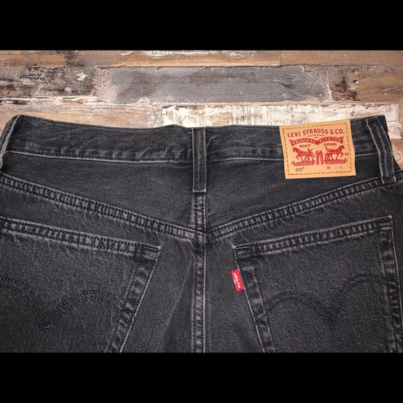 Levi’s 501 denim shorts - Picture 3 of 6